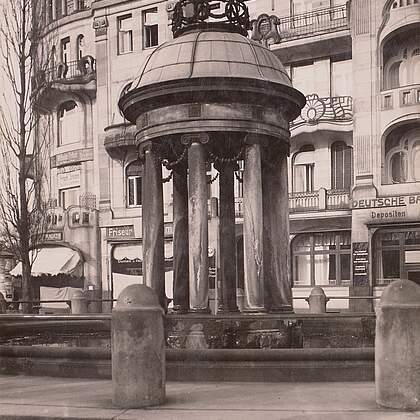 Artesischer Brunnen am Albertplatz
