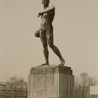 Möbius, Walter: Ballwerfer, 1930