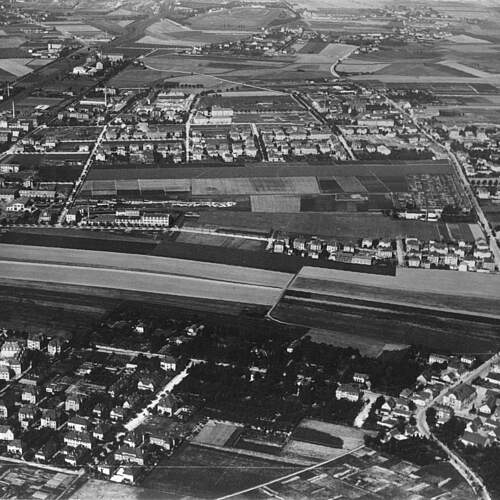 Zschachwitz und Leuben. Luftbildschr&auml;gaufnahme von S&uuml;dosten, um 1928
